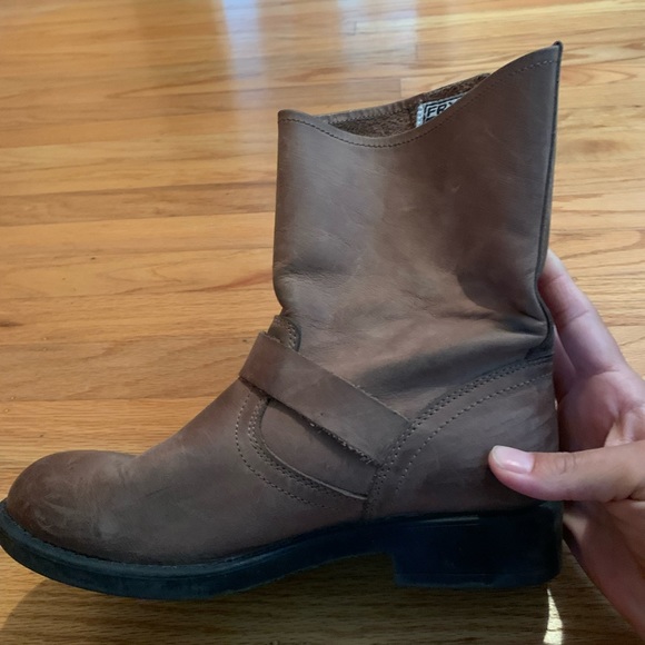 Youth Frye boots - Picture 6 of 9